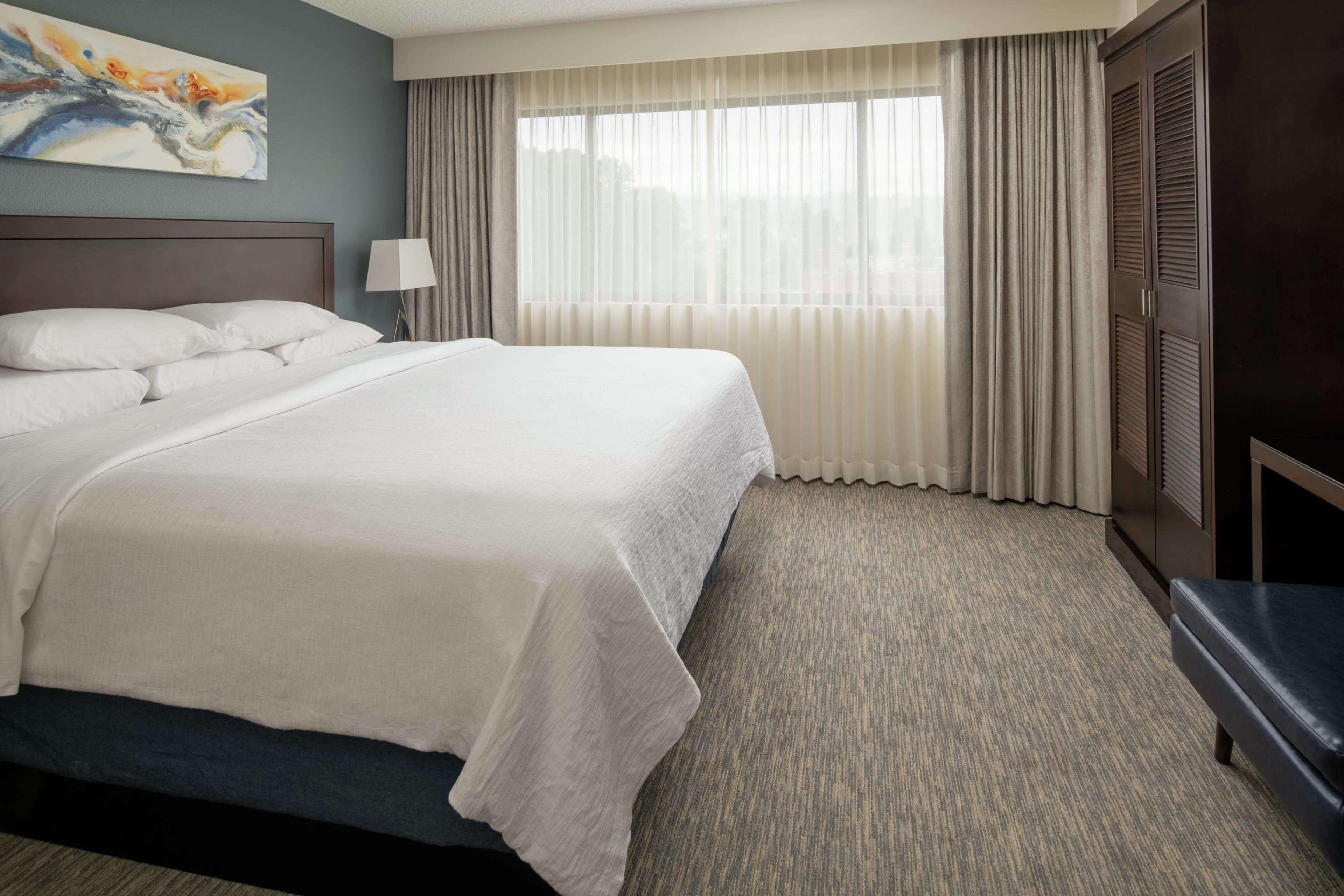 Embassy Suites By Hilton Seattle - Tacoma International Airport Tukwila Exterior photo