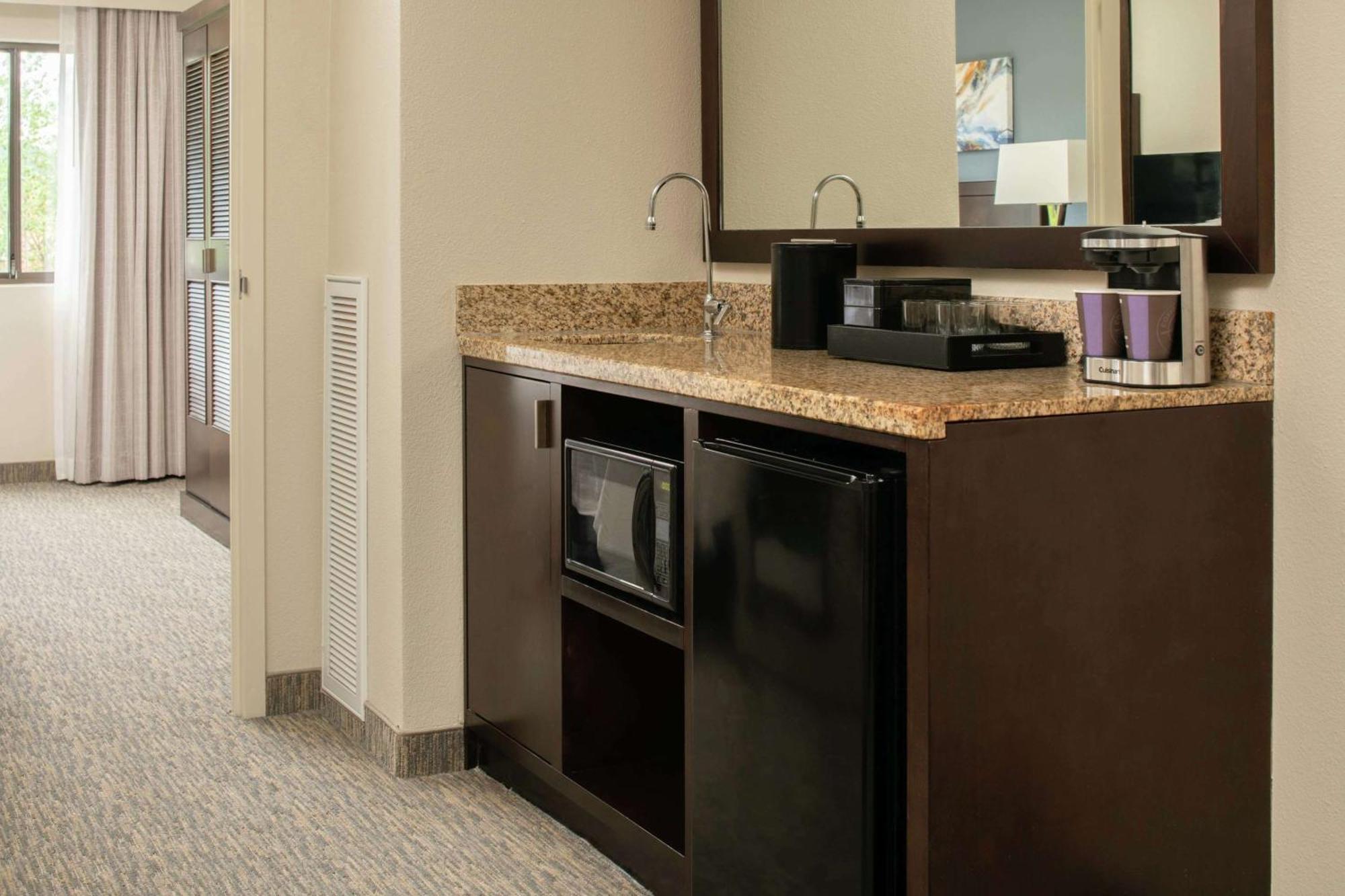 Embassy Suites By Hilton Seattle - Tacoma International Airport Tukwila Exterior photo