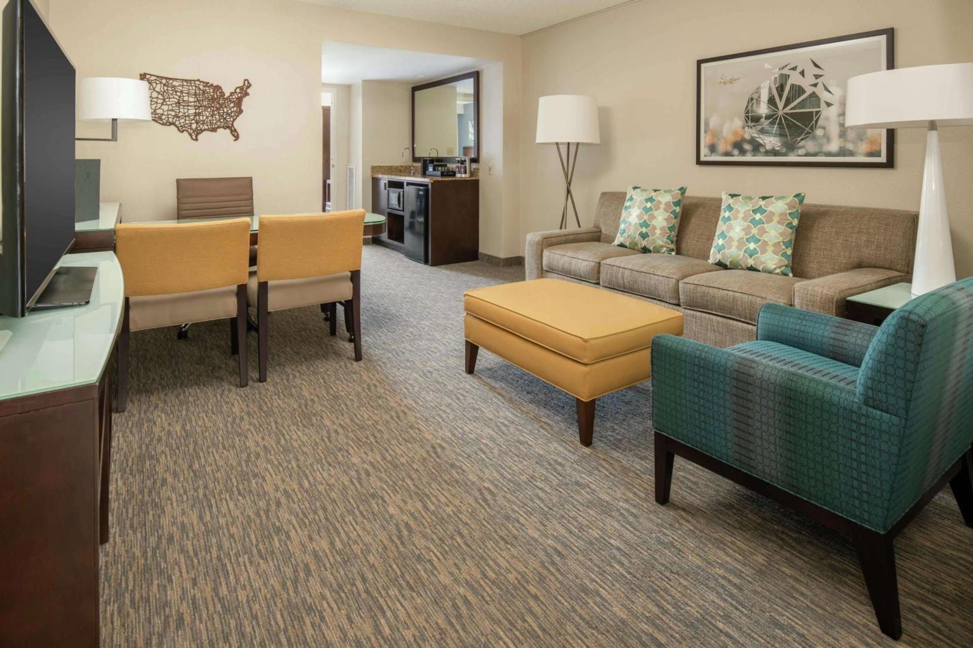 Embassy Suites By Hilton Seattle - Tacoma International Airport Tukwila Exterior photo