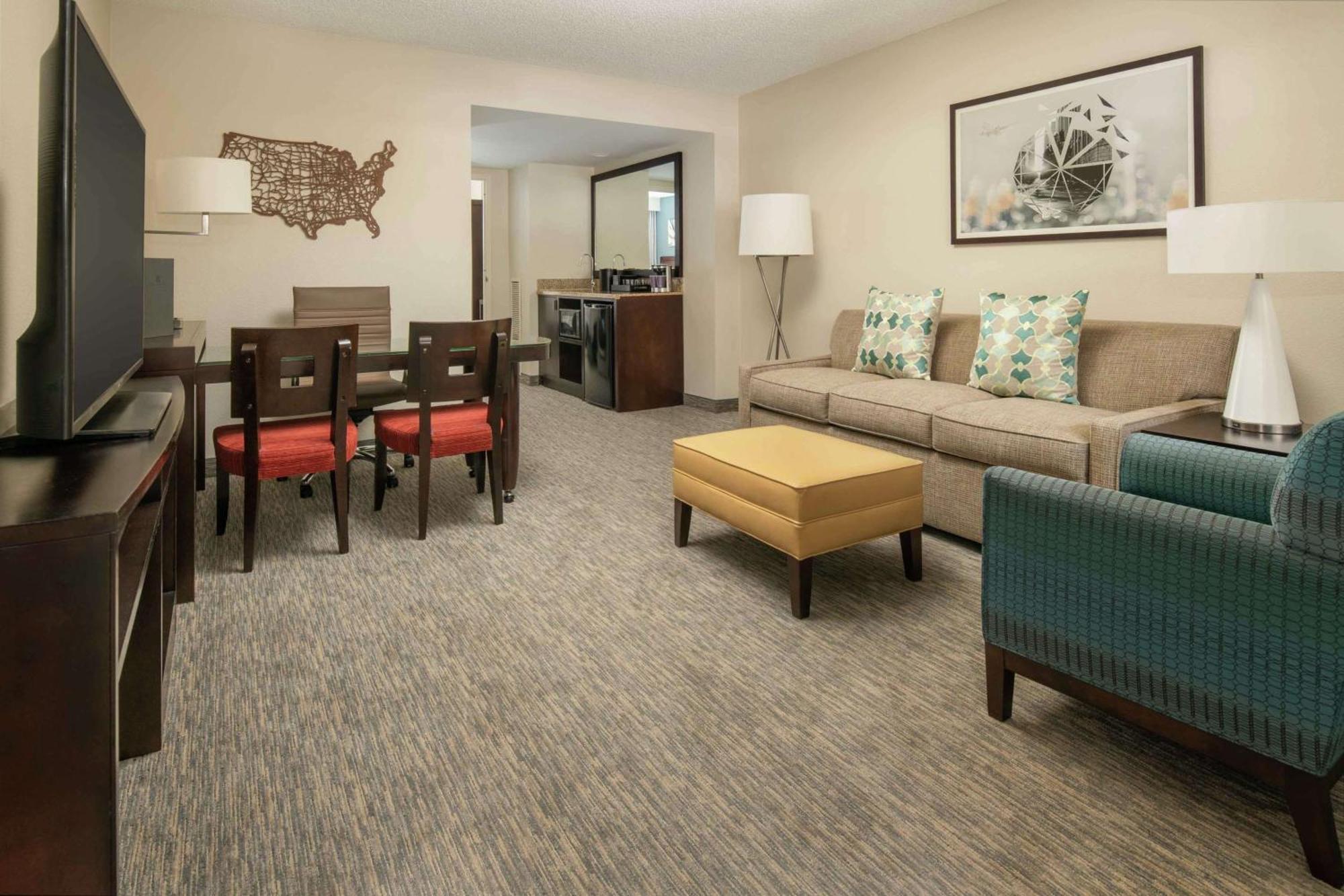 Embassy Suites By Hilton Seattle - Tacoma International Airport Tukwila Exterior photo