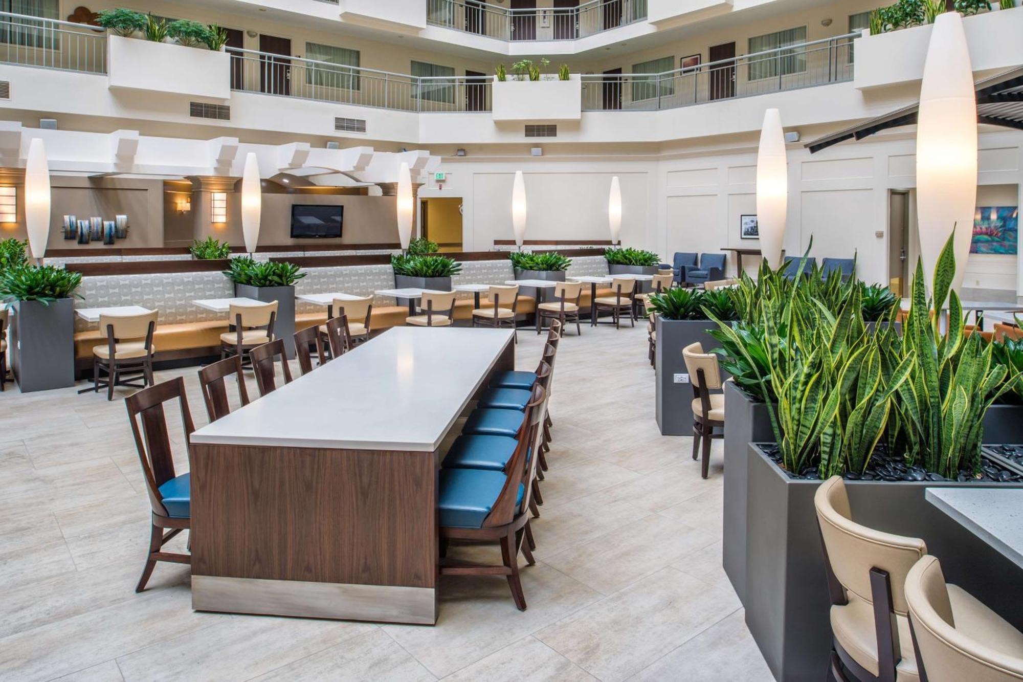 Embassy Suites By Hilton Seattle - Tacoma International Airport Tukwila Exterior photo